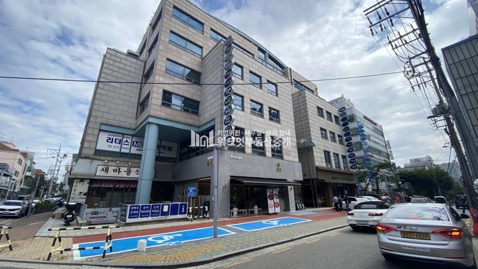 서울 강남구 신사동 강남구 신사동 609 이소니프라자 3층 303호 월세 매물번호 11921 사진 1