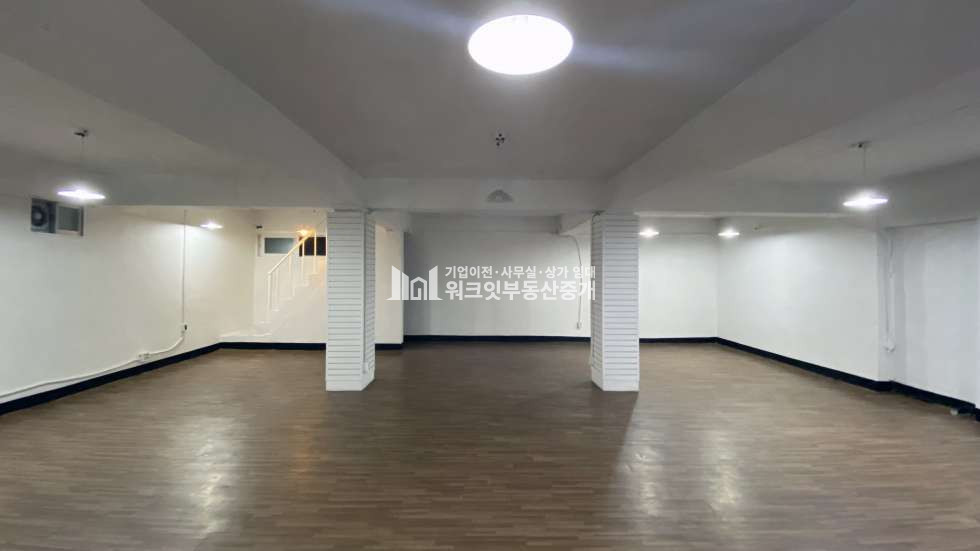 서울 강남구 논현동 도산공원 사거리 인근 이면에 위치한 지층 임대 월세 매물번호 10761 사진 7