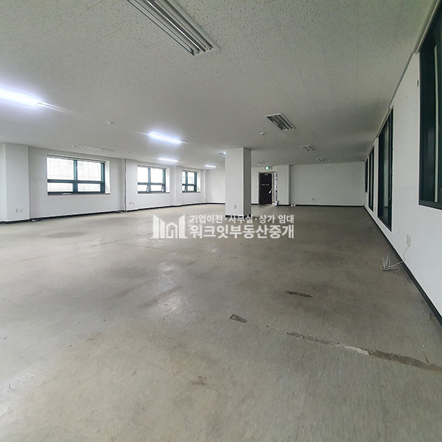 서울 강남구 논현동 학동사거리 인근 넓고 깔끔한 사무실 월세 매물번호 13333 사진 4