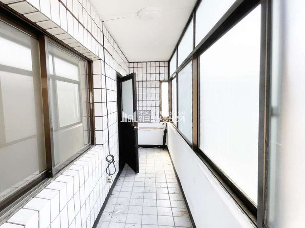 서울 서초구 서초동 교대역 도보 3분 거리 이내 위치한 사무실 임대 월세 매물번호 13981 사진 6