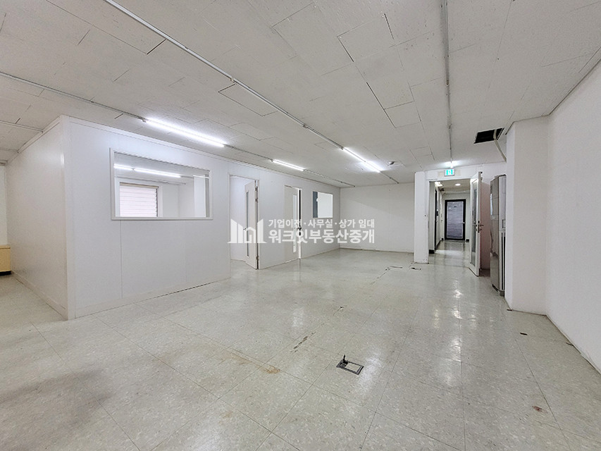 서울 강남구 논현동 학동역 인근 사거리 코너 소로변 룸2개 사무실 월세 매물번호 15116 사진 2