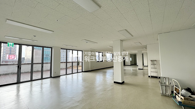 서울 강남구 논현동 MJ 신사동 도보 1분거리내 강남대로 대로변 병의원 하기 좋은 사무실 월세 매물번호 15265 사진 2