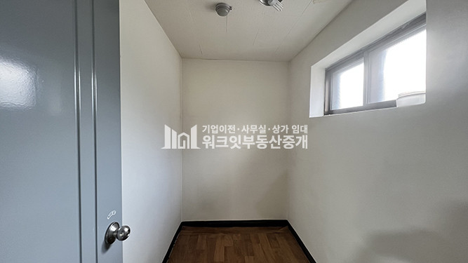 서울 강남구 논현동 MJ 을지병원 사거리 인근 이면에 위치한 사무실 공간 월세 매물번호 15266 사진 7