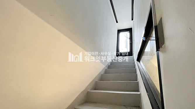 서울 강남구 신사동 MJ 가로수길 인근 대형 지하 상가 사무실 월세 매물번호 15343 사진 13
