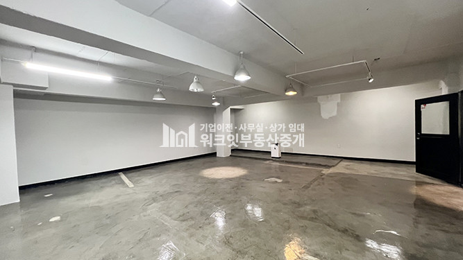서울 강남구 신사동 MJ 가로수길 인근에 위치한 소형 사무실 월세 매물번호 15349 사진 3