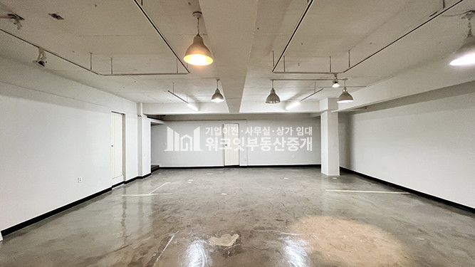 서울 강남구 신사동 MJ 가로수길 인근에 위치한 소형 사무실 월세 매물번호 15349 사진 7