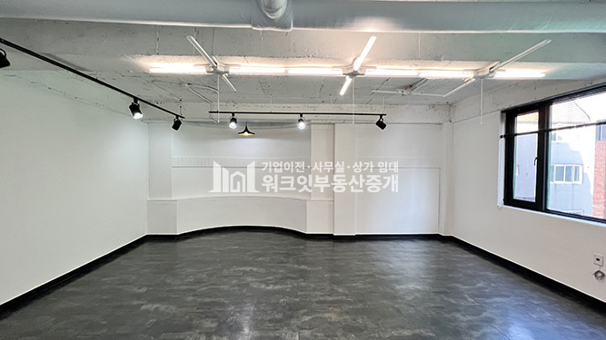 서울 강남구 신사동 MJ신구초등학교 인근에 위치한 3층 소형 사무실 상가 월세 매물번호 15356 사진 3