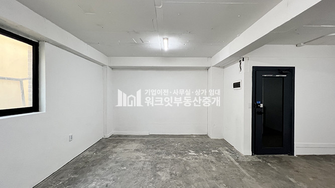 서울 강남구 신사동 MJ 세로수길 인근 소형 사무실 월세 매물번호 15357 사진 2