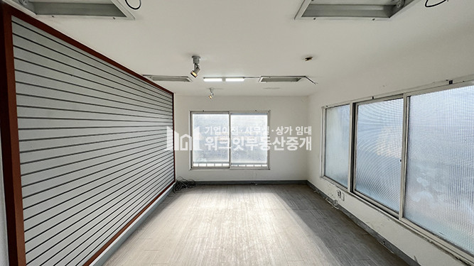 서울 강남구 신사동 MJ 압구정역 도보 3분 거리내 위치한 소형 사무실 월세 매물번호 15377 사진 4