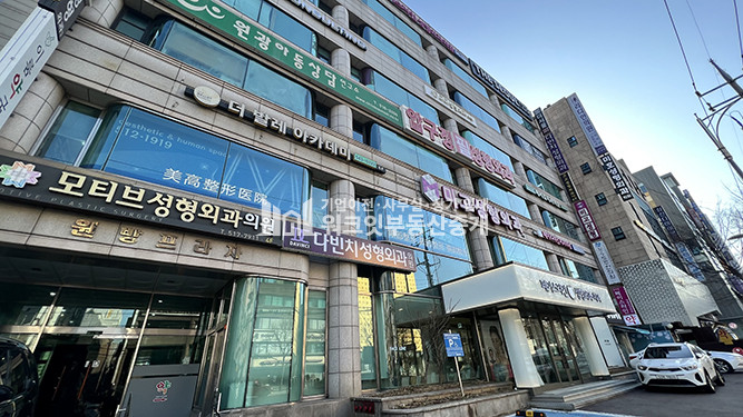 서울 강남구 신사동 압구정역 도보 2분 거리 대로변에 위치한 소형 사무실 월세 매물번호 15394 사진 6