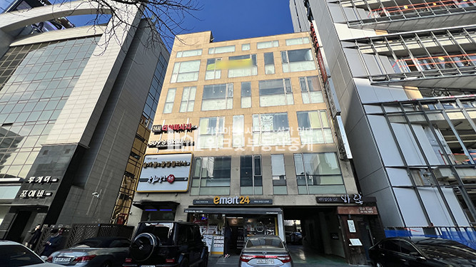 서울 강남구 신사동 MJ 청담CGV 인근 대로변에 위치한 사무실 공간 월세 매물번호 15444 사진 10