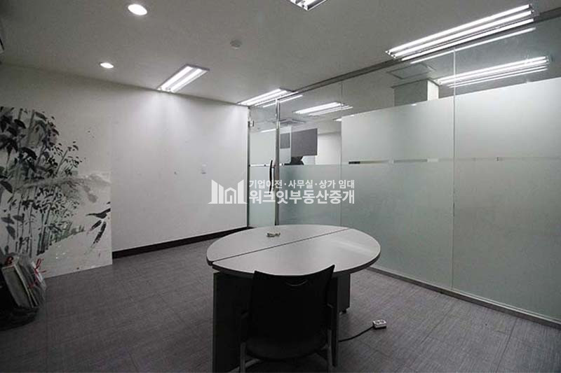 서울 강남구 논현동 신논현역 가성비 최상 인테리어 룸3 사무실 임대 월세 매물번호 15572 사진 9