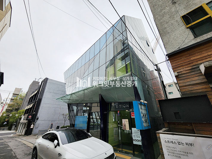 서울 강남구 신사동 가로수길 메인 1층 무권리 상가 월세 매물번호 15592 사진 3