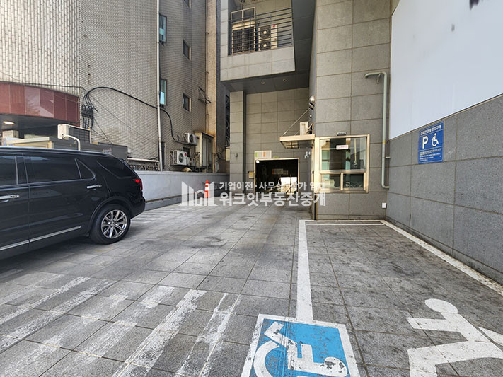 서울 강남구 역삼동 대로변 층고높은 지하 대형 상가 사무실 월세 매물번호 15608 사진 11