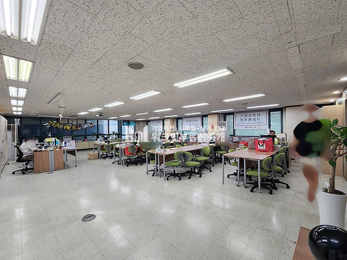 서울 강남구 대치동 테헤란로 넓은홀 룸4 인테리어 사무실 월세 매물번호 15684 사진 1