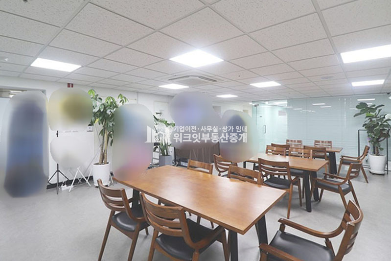 서울 강남구 대치동 대치동 포스코사거리 인근 신축급 인테리어 사무실 임대 월세 매물번호 15703 사진 3