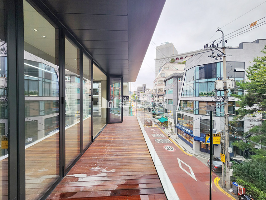 서울 강남구 신사동 신사동 성형외과라인 뒷편 신축 통임대 사무실 무권리매장 월세 매물번호 15750 사진 9