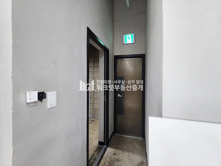 서울 강남구 삼성동 삼성동 가성비 최강 층고높은 지하스튜디오 호리존보유 월세 매물번호 15778 사진 13
