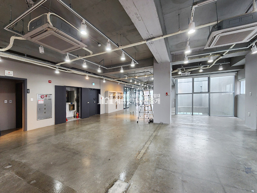 서울 강남구 역삼동 신논현역 복합문화상권 대형 연층 오피스 스튜디오 월세 매물번호 15797 사진 4