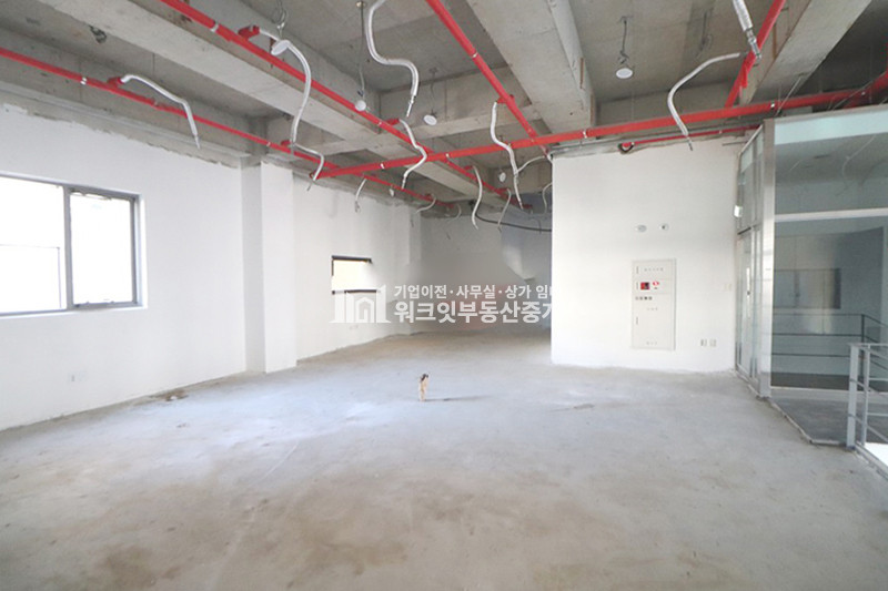서울 강남구 논현동 강남대로 무권리 상가 까페 편의점 안테나샾 월세 매물번호 15803 사진 3
