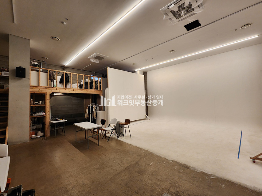 서울 강남구 논현동 논현동 신사역 역세권 복층+호리존 스튜디오 월세 매물번호 15827 사진 1