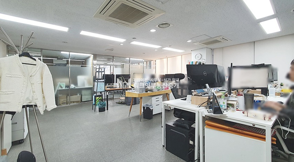 서울 강남구 역삼동 역삼역 초역세권 45평 스탠다드 모던한 인테리어 사무실 월세 매물번호 11163 사진 2