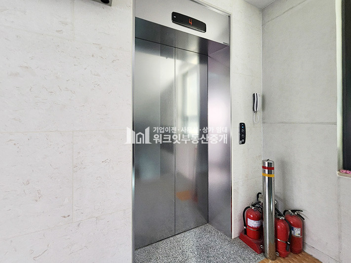 서울 마포구 창전동 찬정동 홍대옆 미술학원거리 인근 크리에티브 통임대사옥 월세 매물번호 15996 사진 4