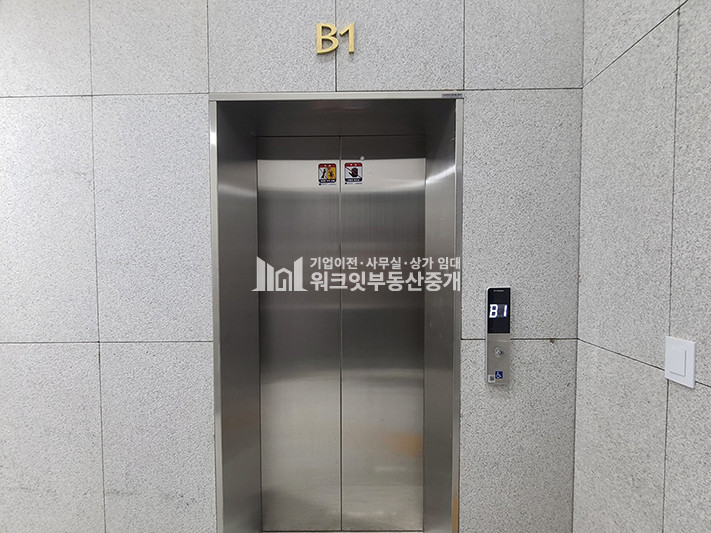 서울 강남구 논현동 논현동 신축 층고5m 썬큰보유 매물 월세 매물번호 10010 사진 10