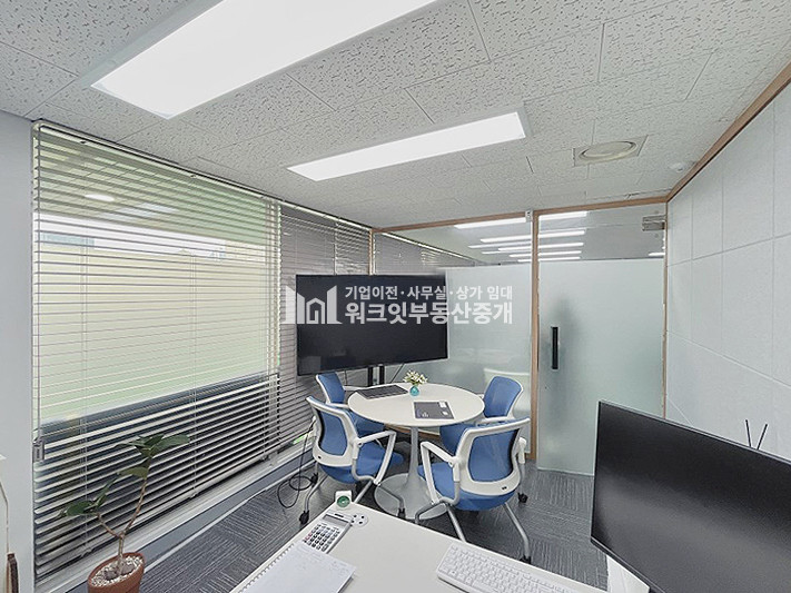 서울 강남구 논현동 논현동 인테리어 완비 중형사무실 (홀/룸4) 무권리 매물 월세 매물번호 16348 사진 4