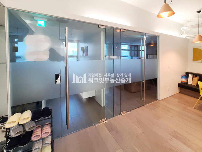 서울 강남구 신사동 도산공원사거리 대로변 퍼펙트 인테리어 사무실 월세 매물번호 14776 사진 4