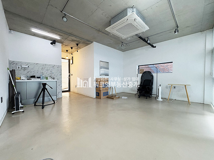 서울 강남구 삼성동 강남 삼성동 A급 감성 소형오피스 인테리어굿 샤워가능 전용 내부화장실 갖춘 매물 임대 월세 매물번호 16355 사진 2