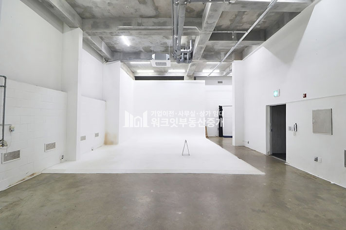 서울 강남구 청담동 청담동 스튜디오 성지 무권리 매물 복층 호리존 완비 월세 매물번호 16389 사진 3