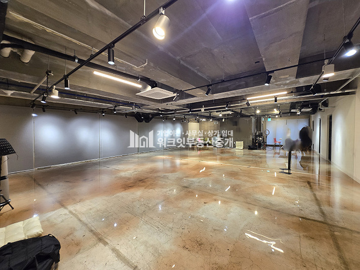 서울 강남구 논현동 엔터테이먼트 연습실 방음실 인테리어 완비 무권리 단독사옥 월세 매물번호 16056 사진 6