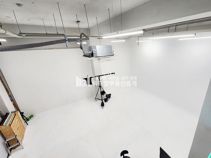 서울 강남구 논현동 학동역 초역세권 호리존+복층 스튜디오 사무실 임대 월세 매물번호 16128 사진 5