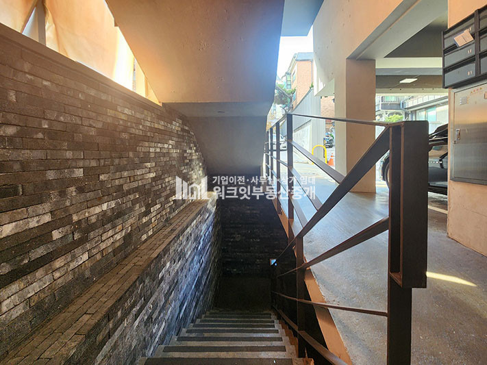 서울 강남구 논현동 학동역 초역세권 호리존+복층 스튜디오 사무실 임대 월세 매물번호 16128 사진 6