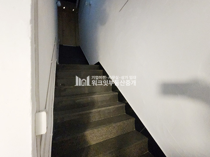 서울 강남구 신사동 신사동 층고5.6m 지하 갤러리 스튜디오 임대 월세 매물번호 14778 사진 7