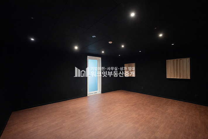 서울 강남구 논현동 강남구청역 녹음실완비 사무실 월세 매물번호 16445 사진 1