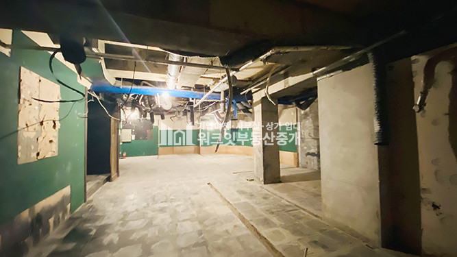 서울 강남구 신사동 압구정로데오 거리 인근 철거 완료 상태의 지하 상가 임대 월세 매물번호 10365 사진 4