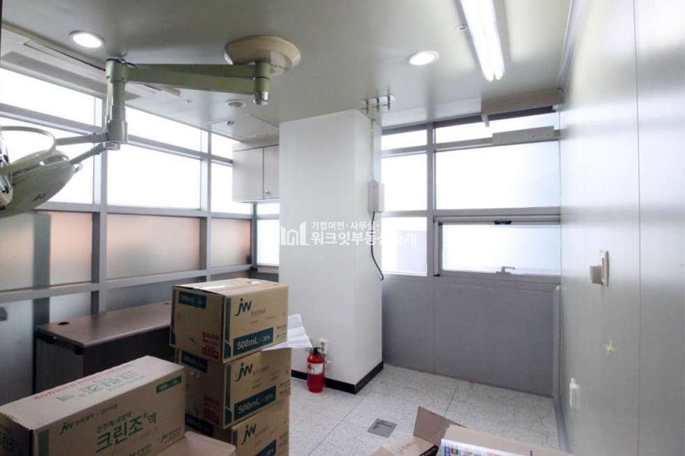 서울 강남구 논현동 신사역 초역세권 메디컬 빌딩 11층 임대 월세 매물번호 11108 사진 1